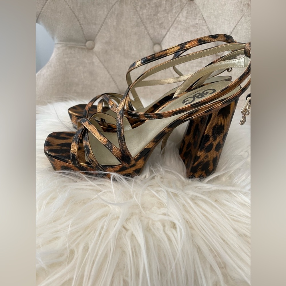 Leopard Print Heels. Height 4 1/2 Inweight 13 Ozp… - image 2